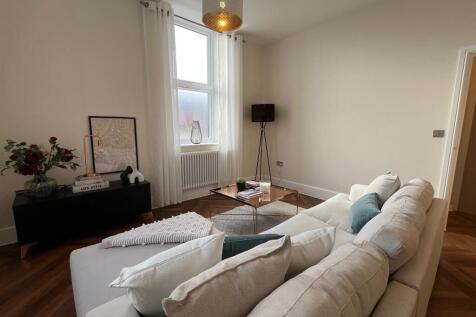 Living Room 3.jpg