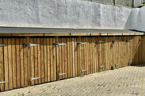 Bin Store