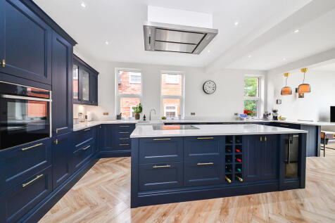 7 bed, 5 bath Detached in Birmingham - Photo 5