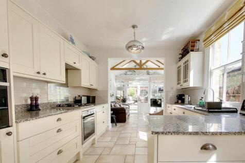 Open Plan Living Dining Kitchen