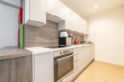 Lounge/Dining/Kitchen