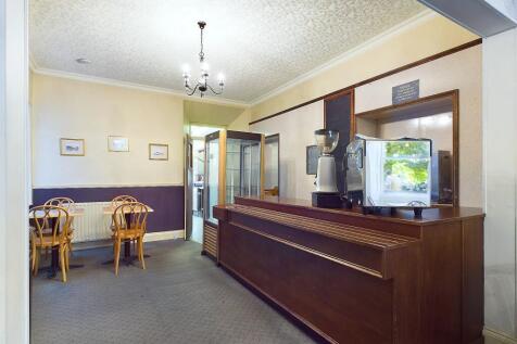 CAM04201G0-PR0017-STILL004