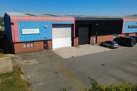 Distribution Warehouse to rent in denaby main