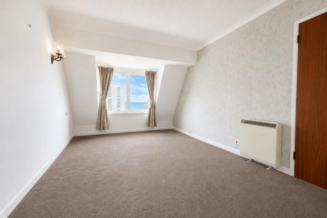 Beach Road, Lee-On-The-Solent photo 3