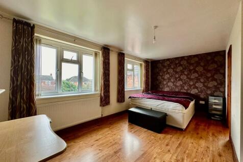 WhatsApp Image 2024-12-09 at 13.59.06_991ec52e.jpg