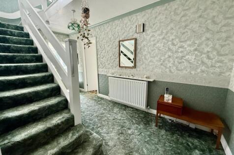 RECEPTION HALLWAY