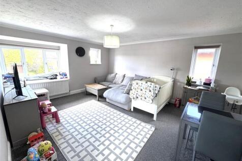 Maidstone Road, Blue Bell Hill, Chatham photo 3
