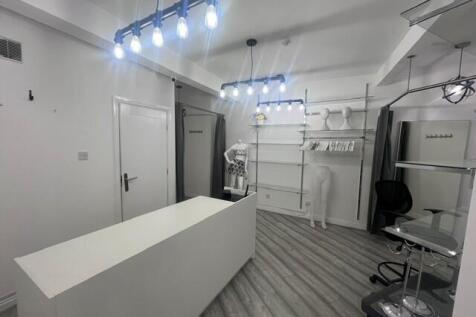 Commercial Property to rent Image 7