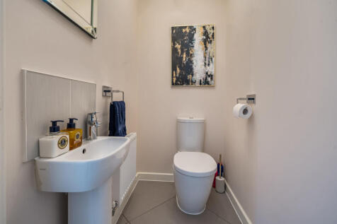 1376875-1-6920721...