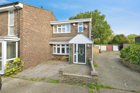Waltham Abbey, EN9 - property photo
