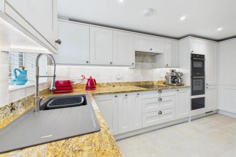 OPEN PLAN KITCHEN DINER