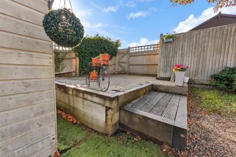 Bright Autumn Courtyard Garden.png
