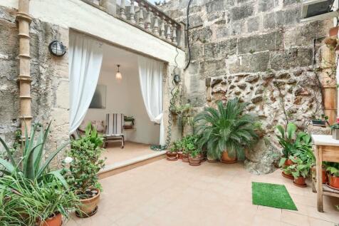 Patio 1 - 1