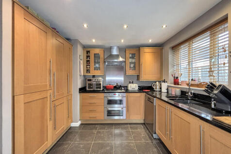 Kitchen/Breakfast...