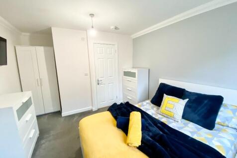 Room 1, 3 Seacole Crescent, Swindon, Wiltshire, SN1 photo 3