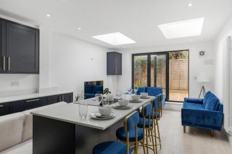 Kitchen/Reception