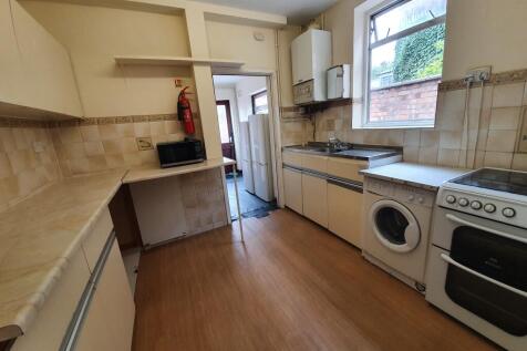 24 Charlotte Street, Leamington Spa photo 2