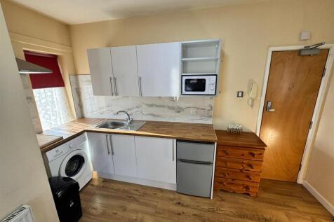 Room 6 - Ensuite Room with Kitchenette Facilities