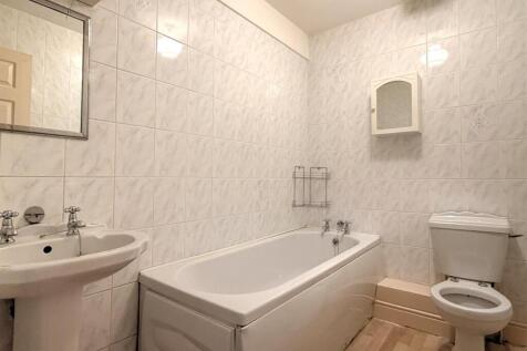 BATHROOM/WC.