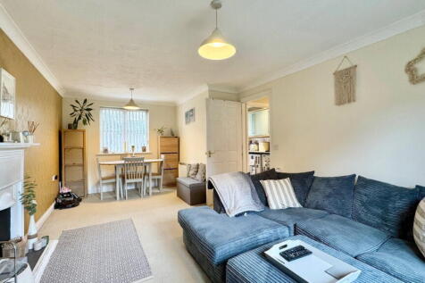 Thatcham, RG18 - property photo