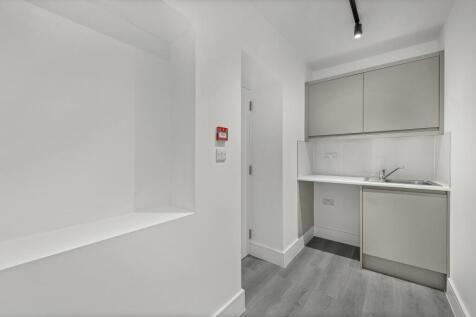KITCHEN 2.jpg
