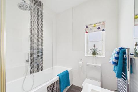 Family Bathroom.jpg