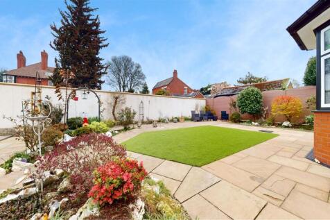Rosebery Road Rear Garden