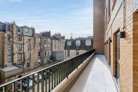 2nd Floor Balcony