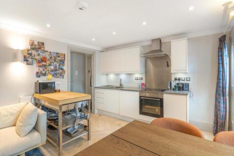 Kitchen/Reception