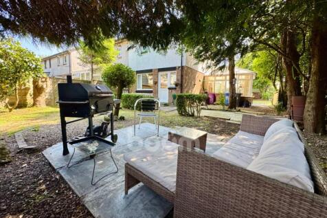 Denholm Way, Beith rear garden