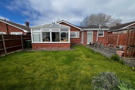 Rear Garden 3.jpg