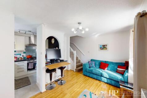 LOUNGE / DINING ROOM
