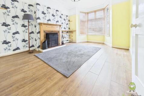 CAM01543G0-PR0179-STILL009