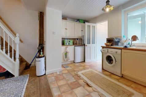 29-Grove-Road-Kitchen 1.jpg