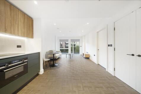 Folgate Apartment, 22 Dancers Avenue, London, SW11 photo 3