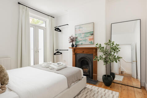 Graham Road, Wimbledon, London photo 4