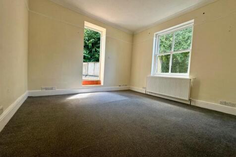 Butlers Cottage, The Priory, East Farleigh, Kent photo 5