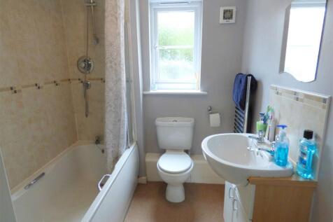 Queen Street, Cleckheaton, West Yorkshire, BD19 photo 3