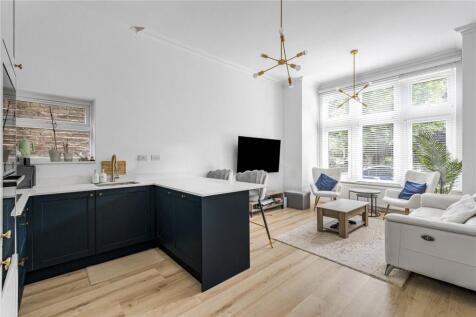Kitchen/Reception