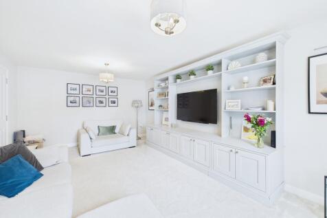 CAM03162G0-PR0107-STILL015