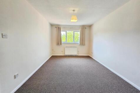 Whites-Rise-Irthlingborough-One-Bedroom-Newly-Refu