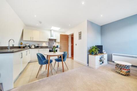 Guildgate House 7a, Shute End, Wokingham, RG40 photo 4