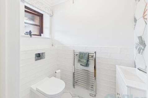 CAM04024G0-PR0032-STILL008