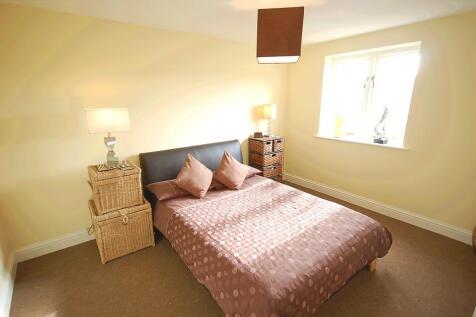 Bedroom 1.JPG
