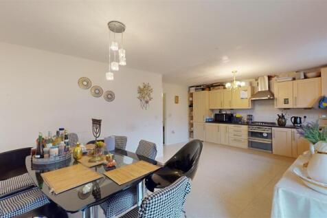 KITCHEN/FAMILY/DINING ROOM