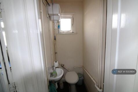 Toilet Grnd Flr