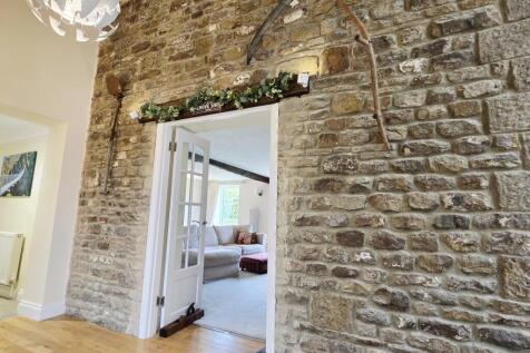 Entrance Hall 02