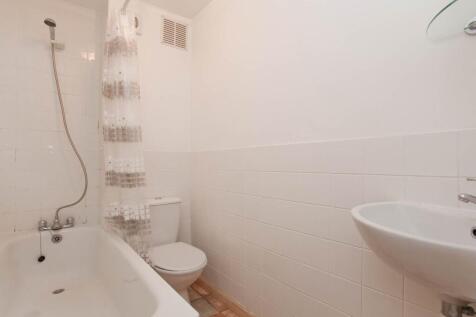 Manchester Road, London, E14 photo 4