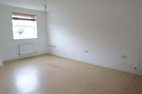 Eagle Road, Cippenham, Berks photo 3