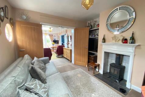 Living Room.jpg